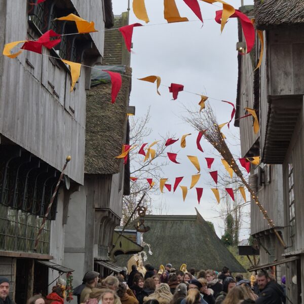 Rapportage: Lunar Legends in de regen: warmte vinden tijdens de langste nacht